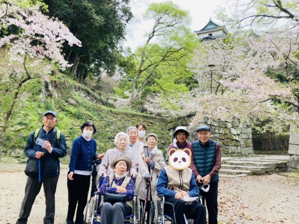 🌸 和歌山城へお花見（第二ケアハウス南紀）